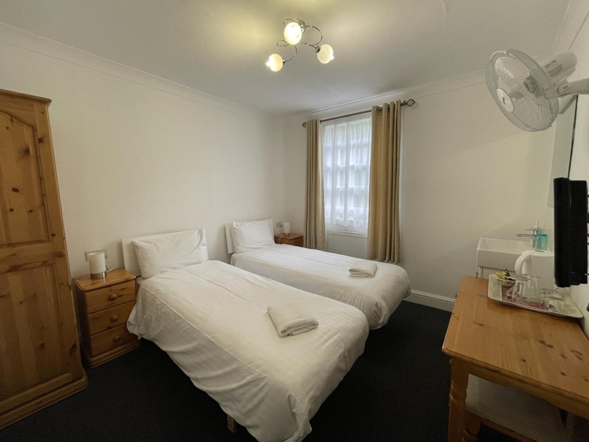 Hotel Meridiana London Bagian luar foto