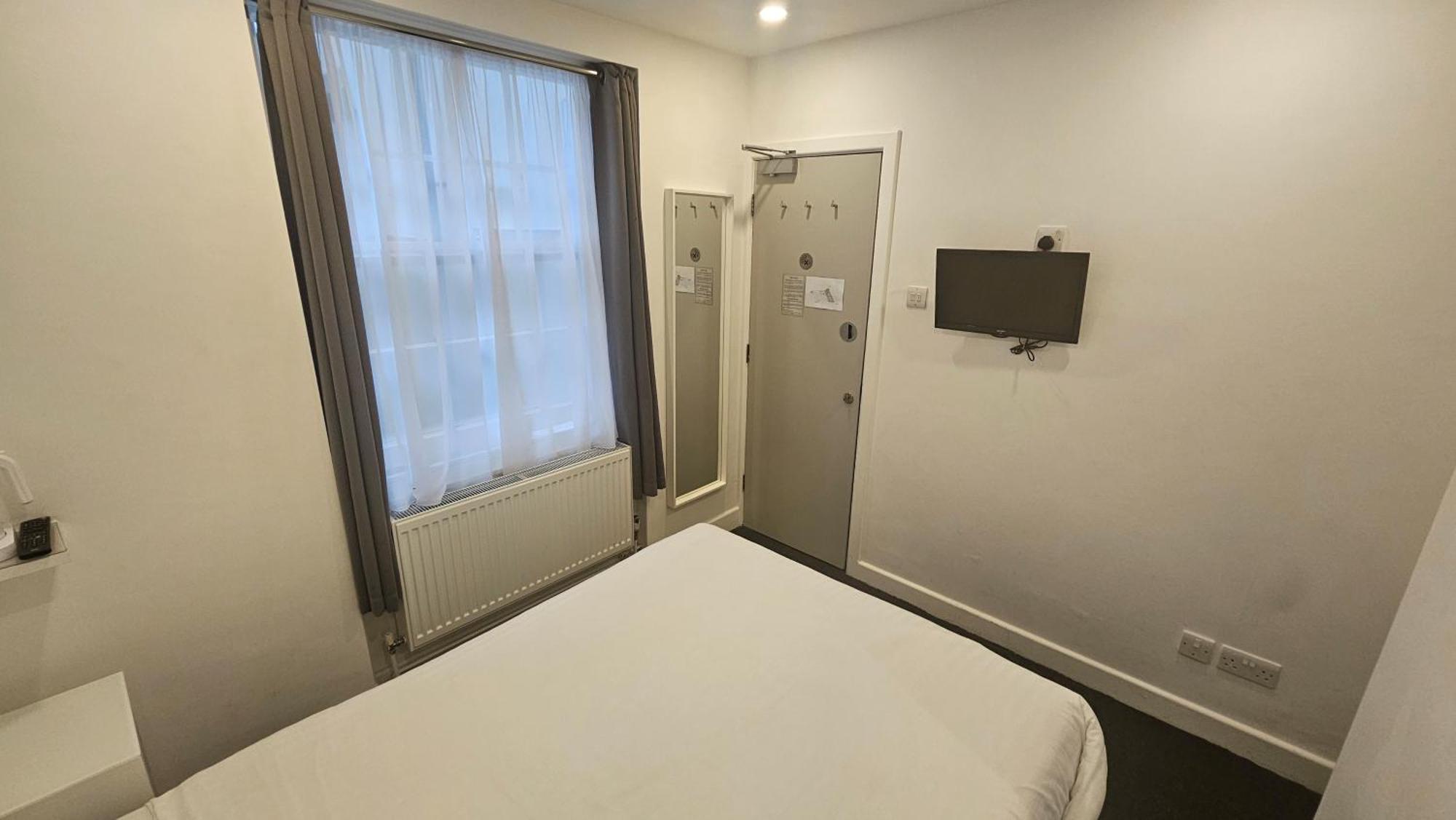 Hotel Meridiana London Bagian luar foto