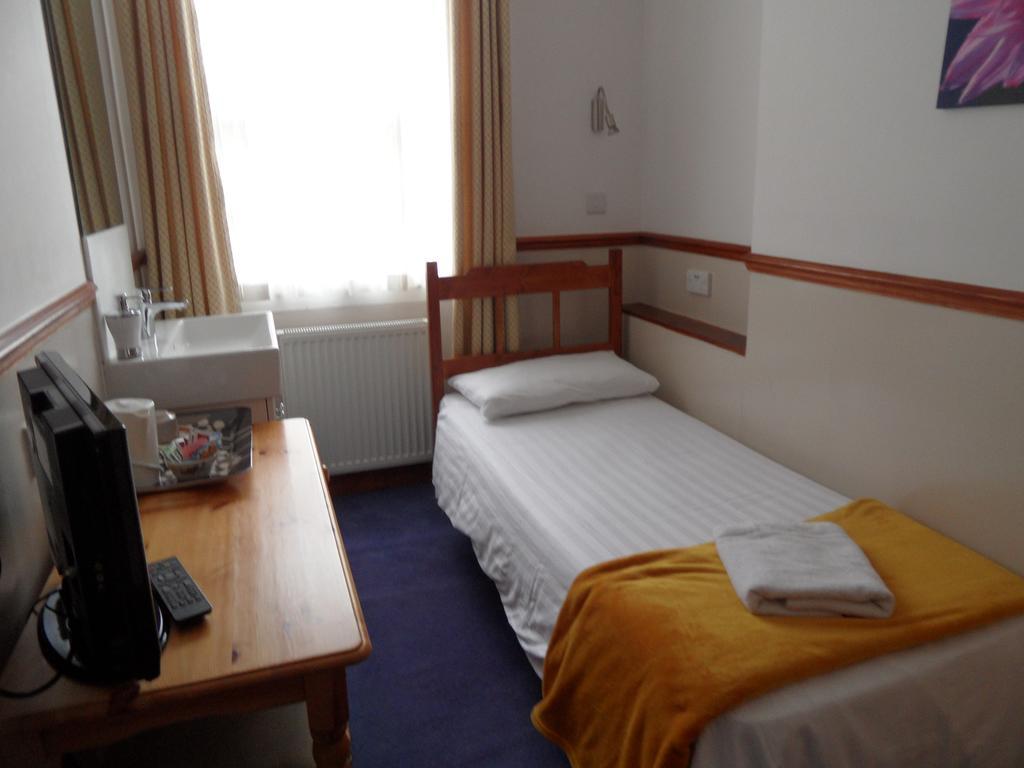 Hotel Meridiana London Bagian luar foto