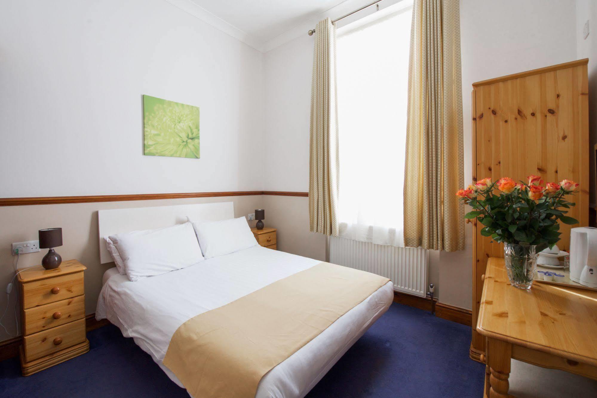 Hotel Meridiana London Bagian luar foto
